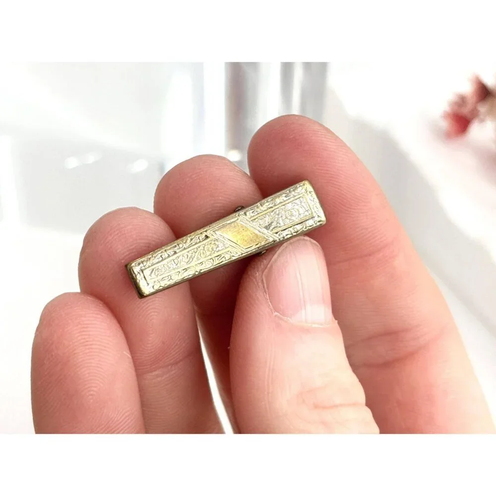 Victorian Style Textured Floral Gold Toned Vintage Men's Tie Bar | Tie Clip